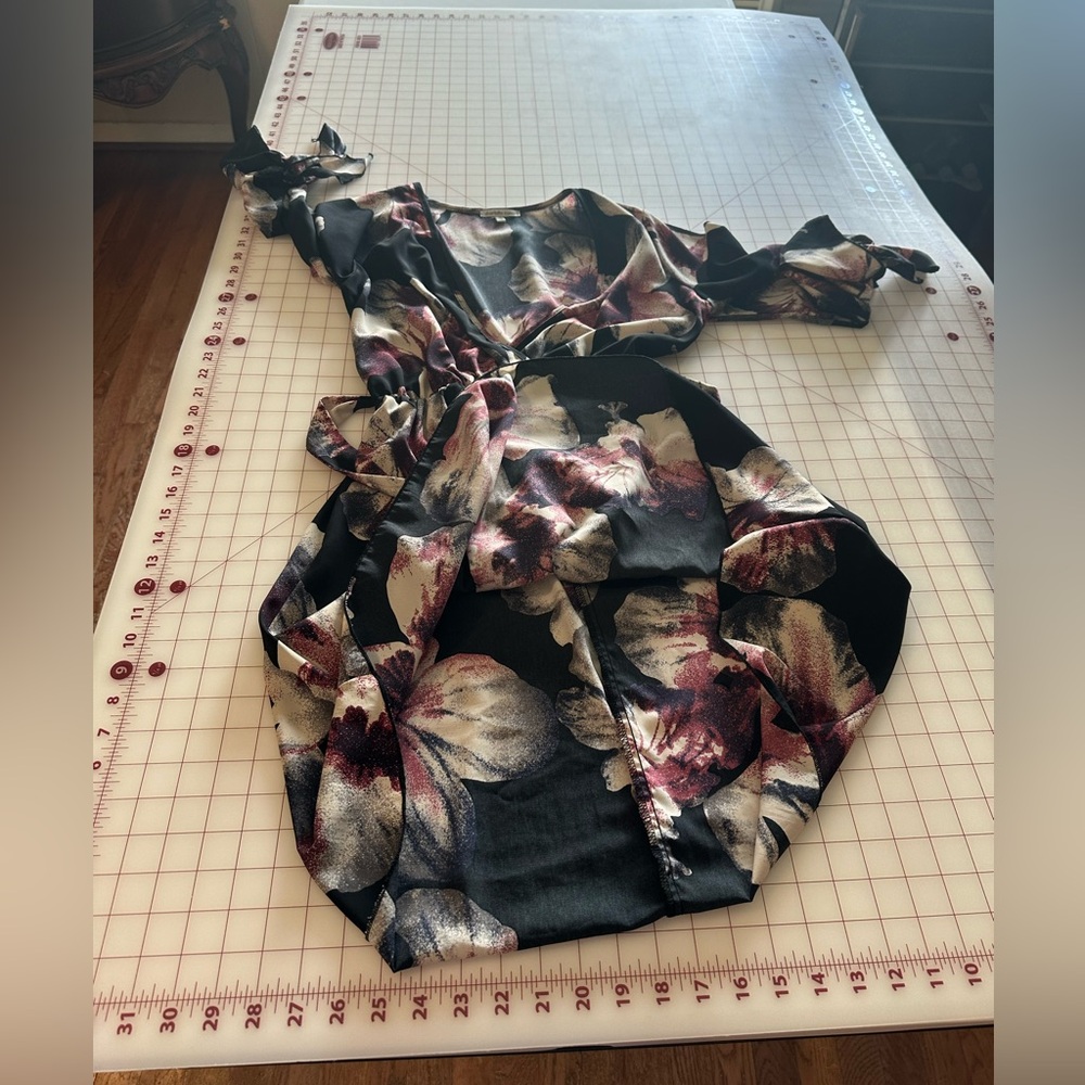 Charlotte Russe size small floral black cream purple summer dress - Picture 9 of 13